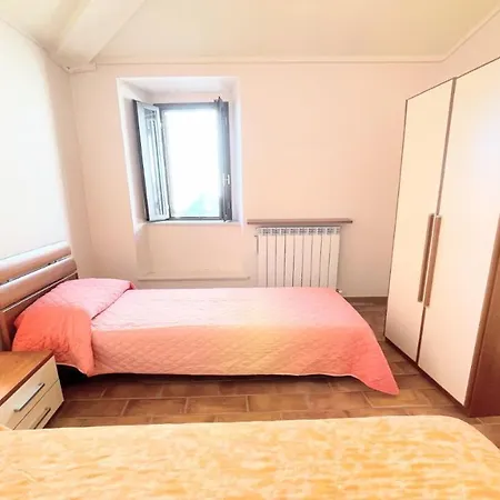 וילה Traditional Town House Central - Car Unnecessary - Wifi - Sleeps 10 *