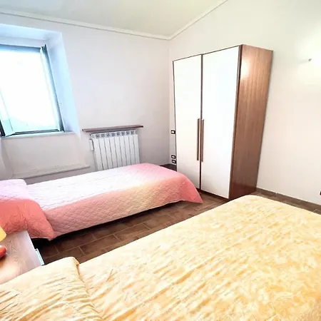 וילה Traditional Town House Central - Car Unnecessary - Wifi - Sleeps 10 *
